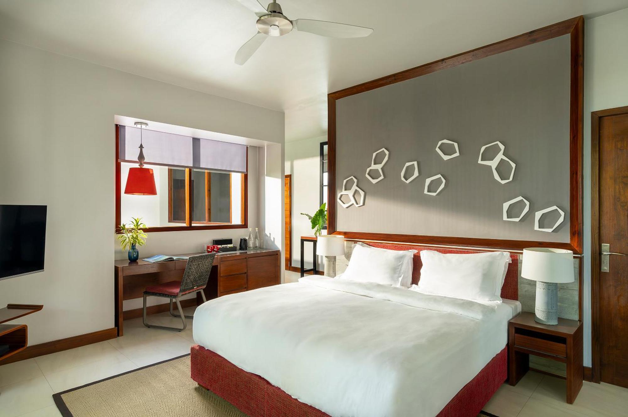 Dhigali Maldives - A Premium All-Inclusive Resort Meedhoo  Bagian luar foto