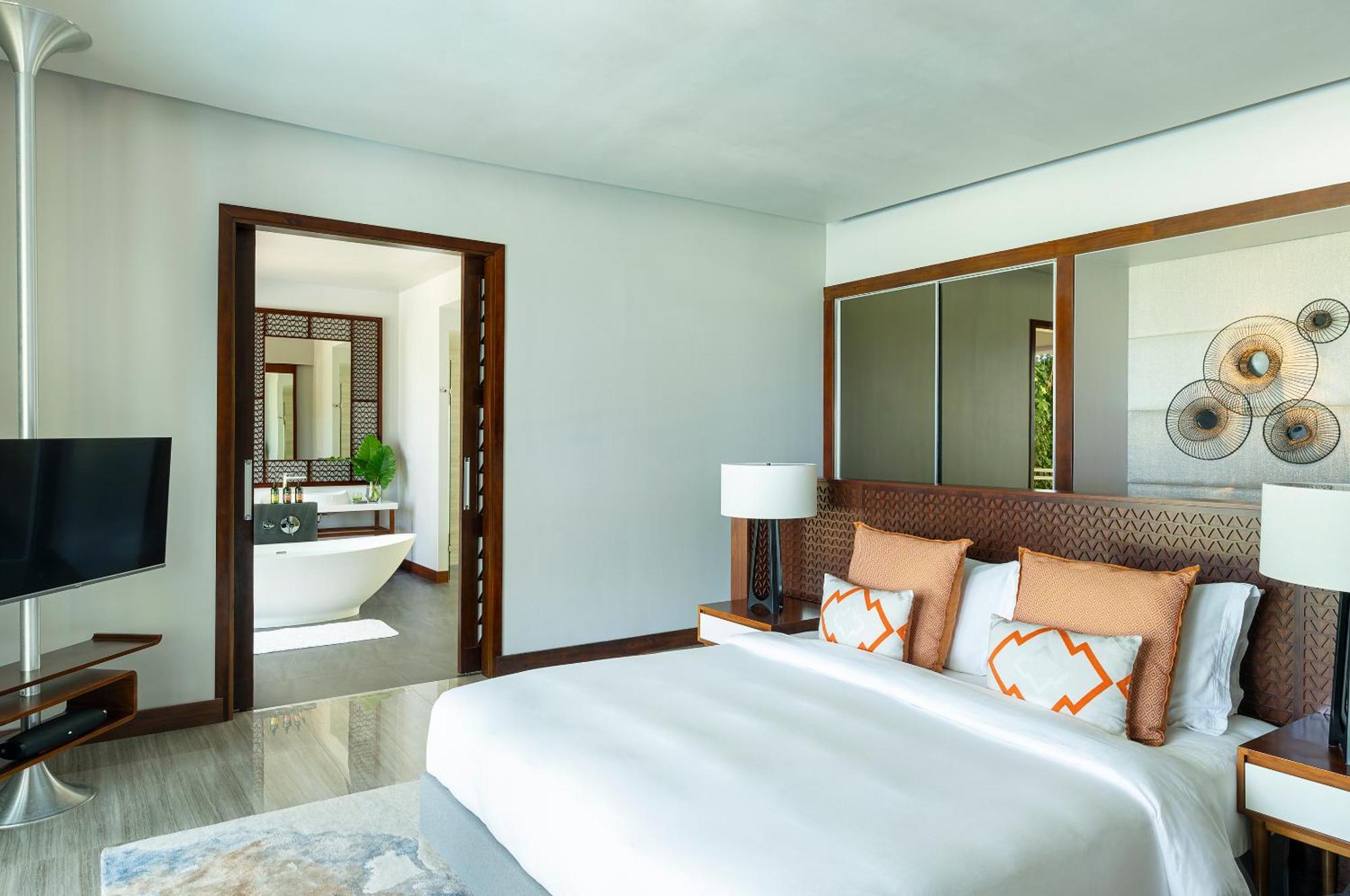 Dhigali Maldives - A Premium All-Inclusive Resort Meedhoo  Bagian luar foto