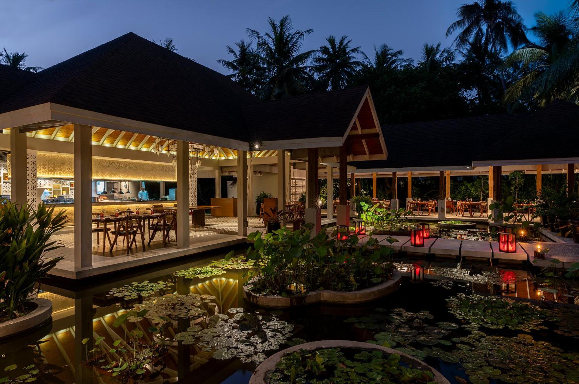 Dhigali Maldives - A Premium All-Inclusive Resort Meedhoo  Bagian luar foto