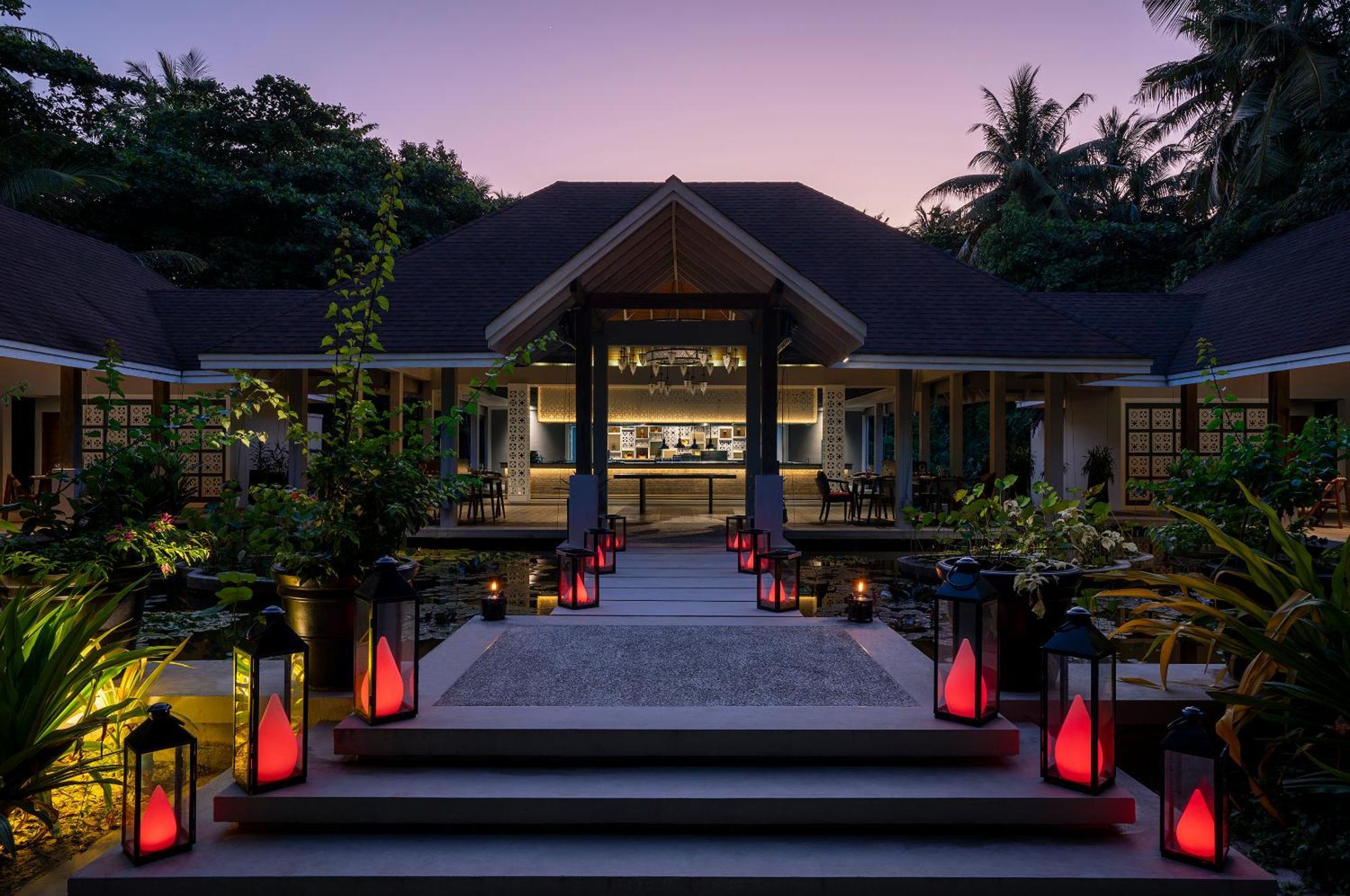 Dhigali Maldives - A Premium All-Inclusive Resort Meedhoo  Bagian luar foto