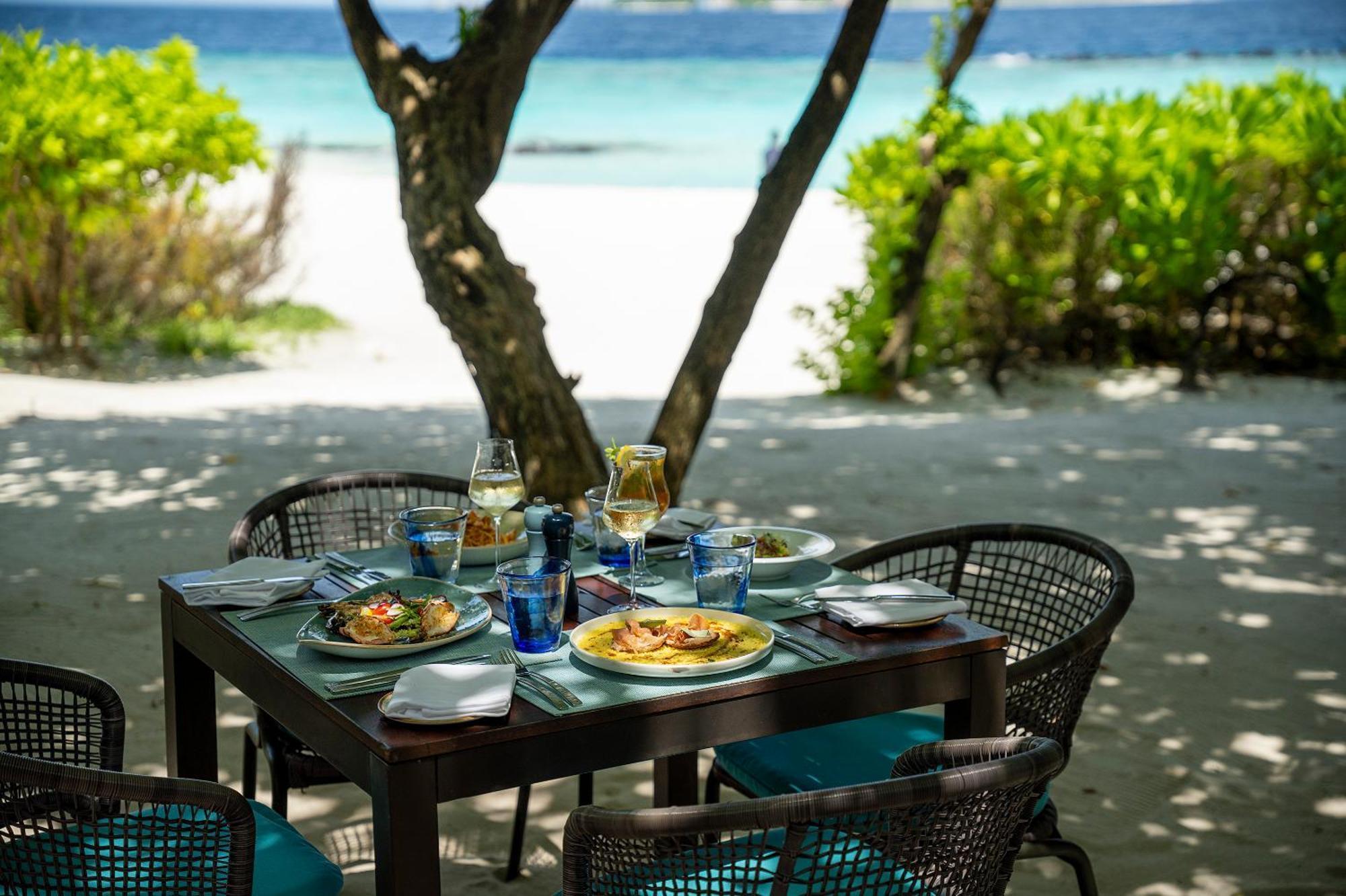 Dhigali Maldives - A Premium All-Inclusive Resort Meedhoo  Bagian luar foto